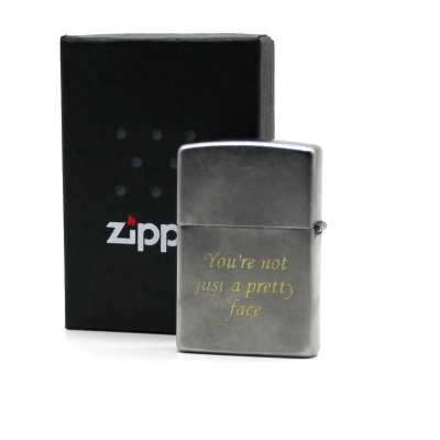 Zippo 207 öngyújtó Smart Ass felirattal kép