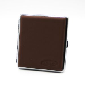Barna bőr Atomic cigarettatárca 9×8 cm gravírozással