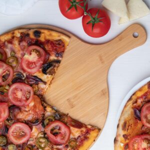 Gravírozott bambusz pizza vágódeszka 32 cm