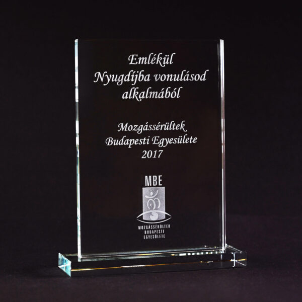 U 02 téglalap üvegkristály díj gravírozással díszdobozban
