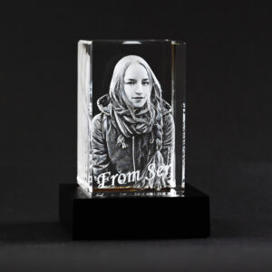 Üvegkristály hasáb 4x4x6 cm valódi 3D gravírozás opcióval