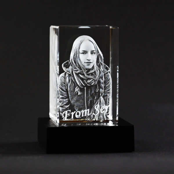 Üvegkristály hasáb 4x4x6 cm valódi 3D gravírozás opcióval