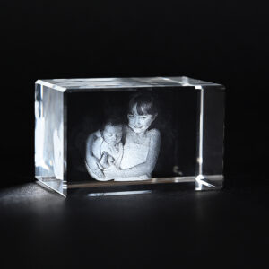 Üvegkristály hasáb 6x6x9 cm valódi 3D gravírozás opcióval