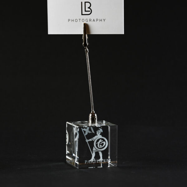 Üvegkristály jegyzetcsipesz 3×3×3cm 3D gravírozás opcióval