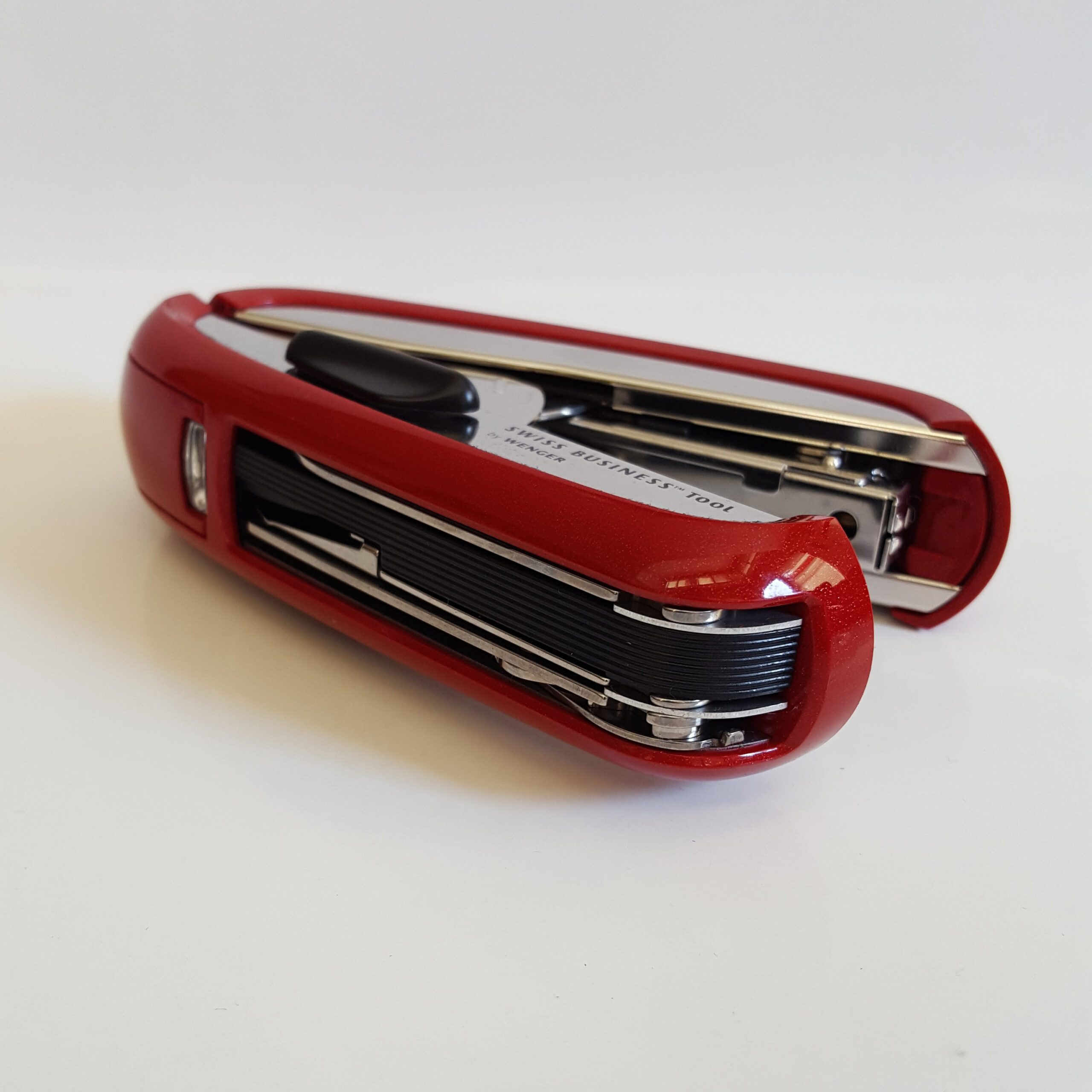 Wenger multifunkcionális irodai eszköz piros