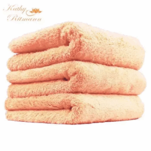 Barackszín szállodai minőségű hímzett törölköző