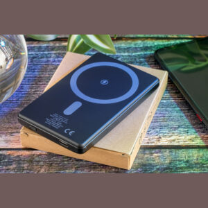 Vezeték nélküli power bank ajándék gravírozással