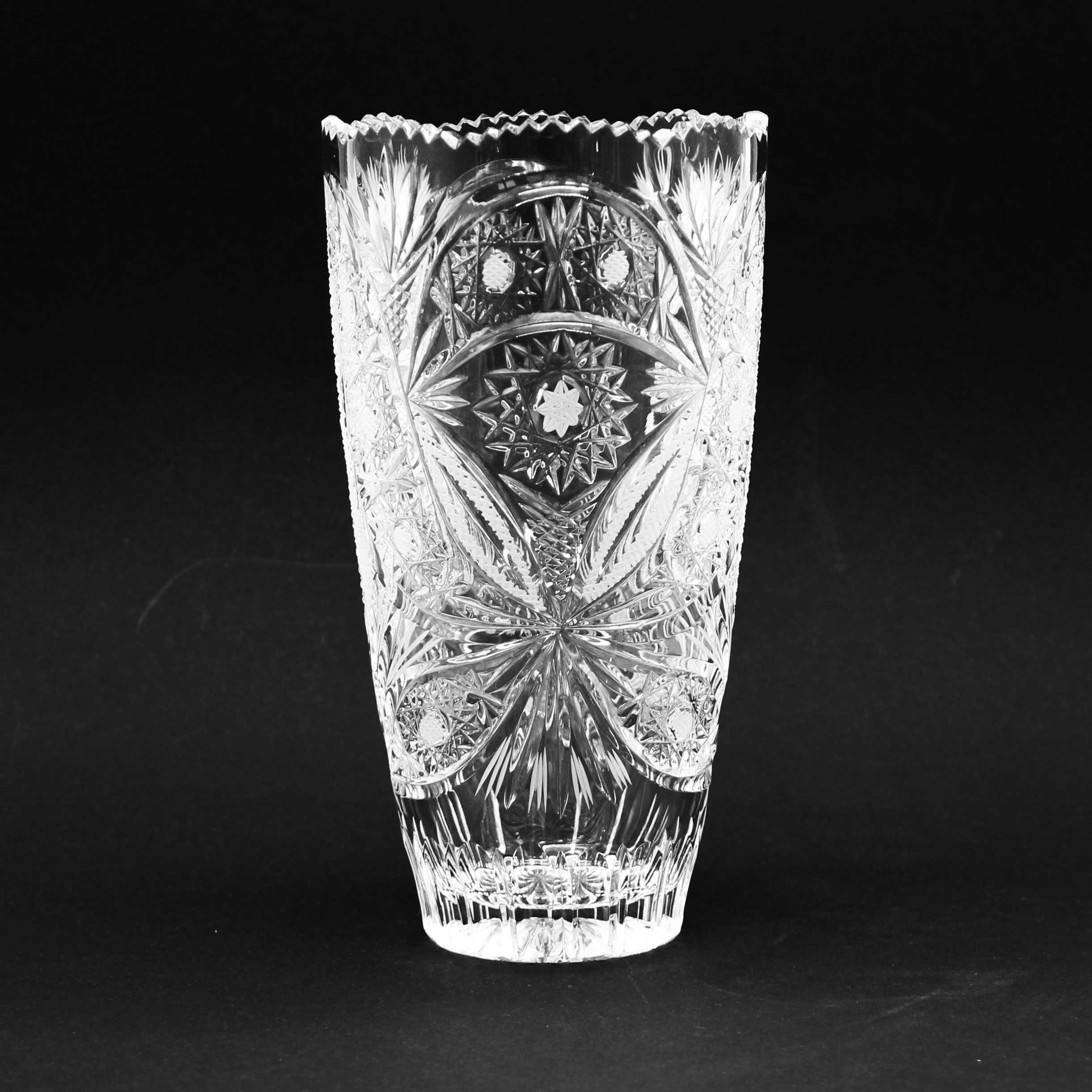 Csiszolt kristály váza ajándék gravírozással